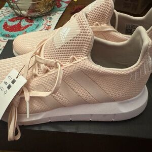 Adidas Women's Light Pink Sneakers